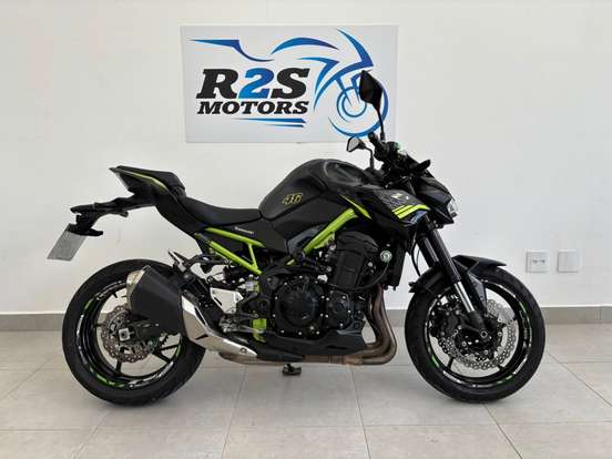 KAWASAKI-Z900-2021