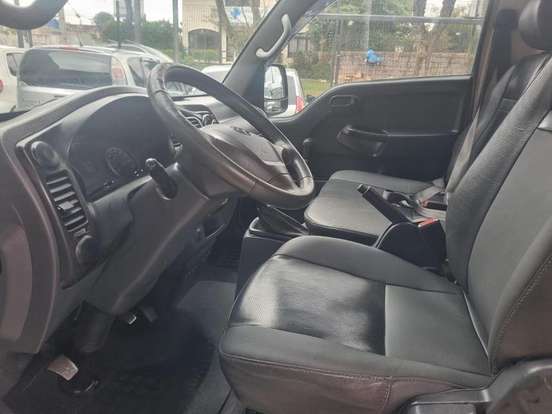 KIA-BONGO-2.5 K-2500 4X2 CS TURBO DIESEL 2P MANUAL KIA-BONGO-2010