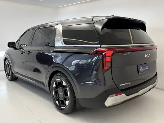 KIA-CARNIVAL-2024