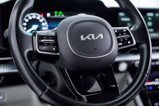 KIA-CARNIVAL-2021