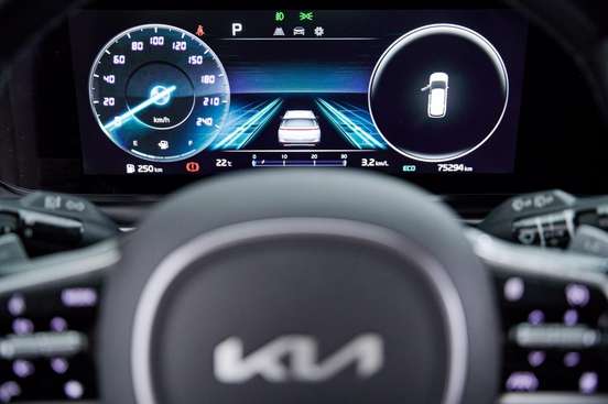 KIA-CARNIVAL-2021