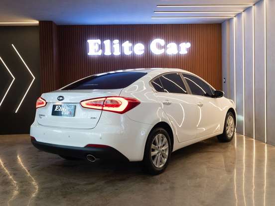 KIA-CERATO-1.6 SX 16V FLEX 4P AUTOMÁTICO KIA-CERATO-2015