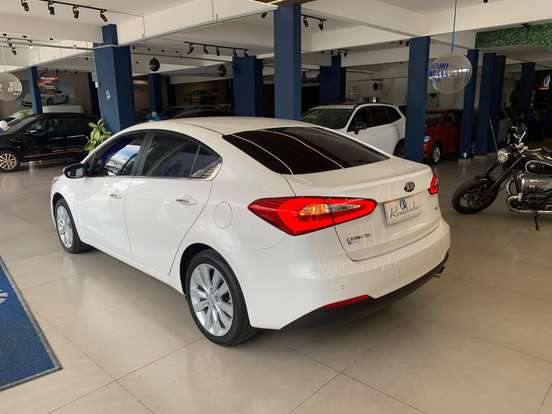 KIA-CERATO-1.6 SX 16V FLEX 4P AUTOMÁTICO KIA-CERATO-2016