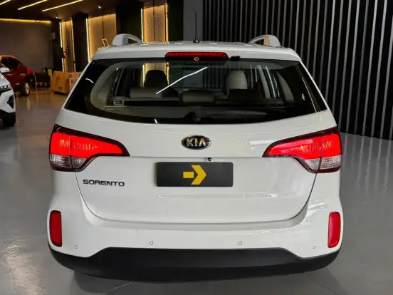 KIA-SORENTO-2014