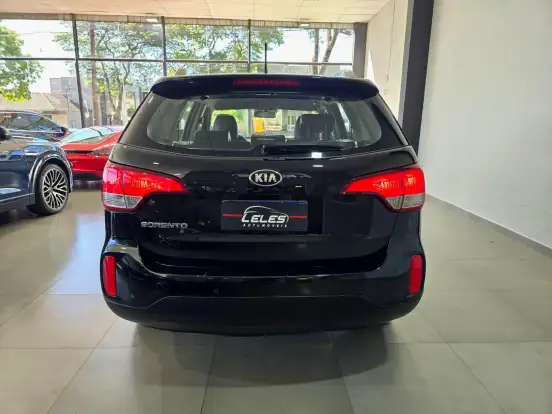 KIA-SORENTO-2.4 16V GASOLINA EX AUTOMÁTICO KIA-SORENTO-2013