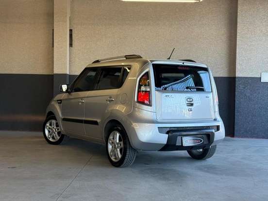 KIA-SOUL-1.6 EX 16V FLEX 4P AUTOMÁTICO KIA-SOUL-2011