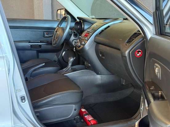 KIA-SOUL-1.6 EX 16V FLEX 4P AUTOMÁTICO KIA-SOUL-2011