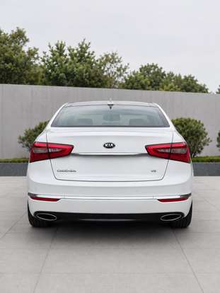 KIA-CADENZA-2013