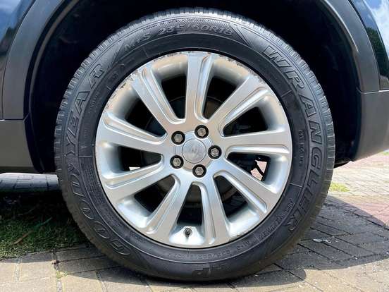 LAND ROVER-DISCOVERY SPORT-2.0 16V TURBO GASOLINA SE 4P AUTOMÁTICO LAND ROVER-DISCOVERY SPORT-2015