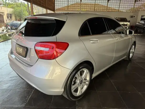 MERCEDES-BENZ-A 200-1.6 TURBO 16V FLEX 4P AUTOMÁTICO MERCEDES-BENZ-A 200-2015