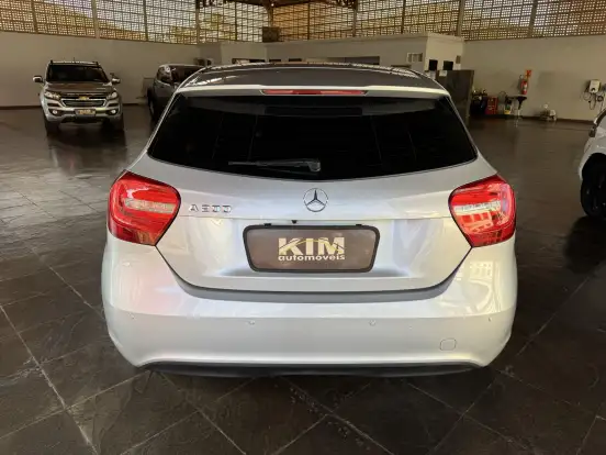 MERCEDES-BENZ-A 200-2015