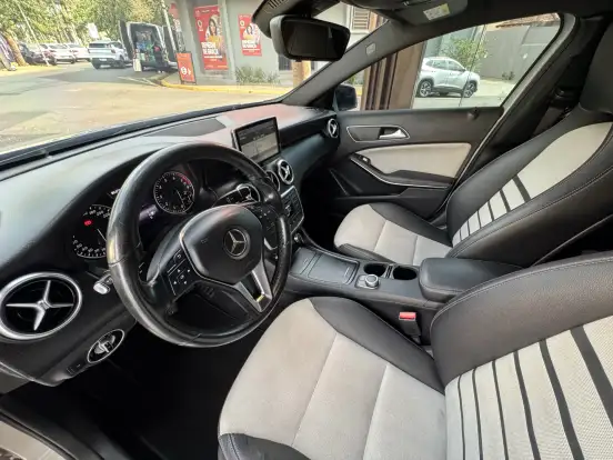 MERCEDES-BENZ-A 200-1.6 TURBO 16V FLEX 4P AUTOMÁTICO MERCEDES-BENZ-A 200-2015