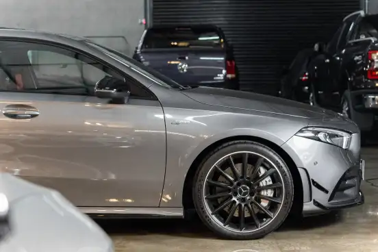 MERCEDES-BENZ-A 35 AMG-2019