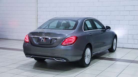 MERCEDES-BENZ-C 180-1.6 CGI 16V TURBO FLEX 4P AUTOMÁTICO MERCEDES-BENZ-C 180-2017