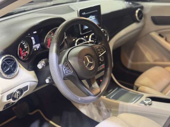 MERCEDES-BENZ-CLA 180-2018