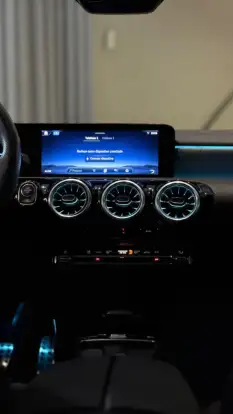 MERCEDES-BENZ-CLA 200-2024