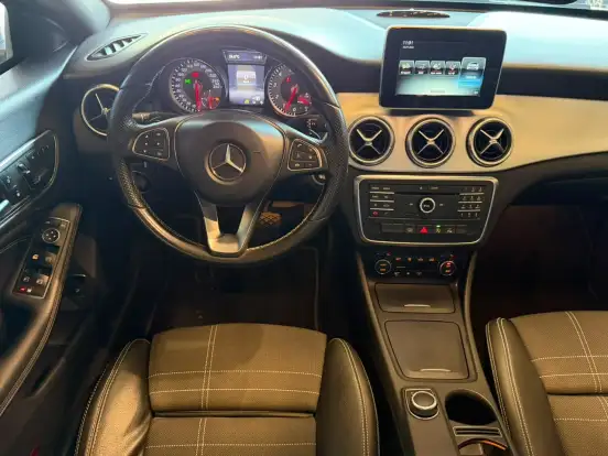 MERCEDES-BENZ-CLA 200-1.6 VISION 16V FLEX 4P AUTOMÁTICO MERCEDES-BENZ-CLA 200-2015