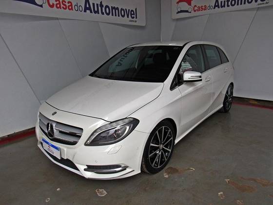 Mercedes-Benz Classe A 1.6 200 Turbo Urban Gasolina 4P Automatizado