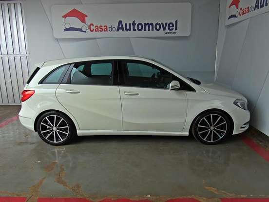 MERCEDES-BENZ-CLASSE A-1.6 200 TURBO URBAN GASOLINA 4P AUTOMATIZADO MERCEDES-BENZ-CLASSE A-2013