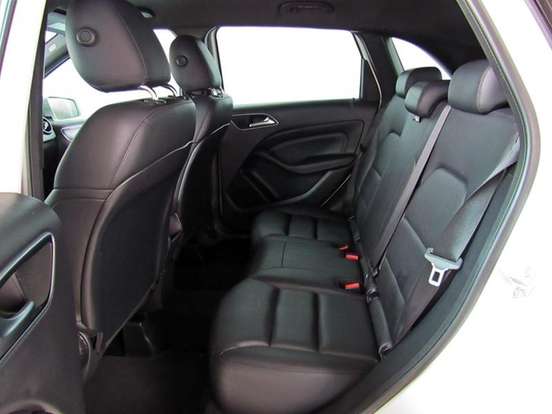 MERCEDES-BENZ-CLASSE A-1.6 200 TURBO URBAN GASOLINA 4P AUTOMATIZADO MERCEDES-BENZ-CLASSE A-2013