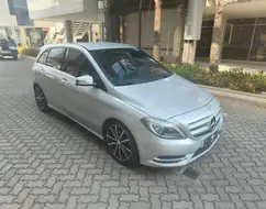 MERCEDES-BENZ CLASSE A 1.6 200 TURBO URBAN GASOLINA 4P AUTOMATIZADO MERCEDES-BENZ CLASSE A 1.6 200 TURBO URBAN GASOLINA 4P AUTOMATIZADO
