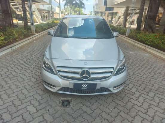 MERCEDES-BENZ-CLASSE A-2014