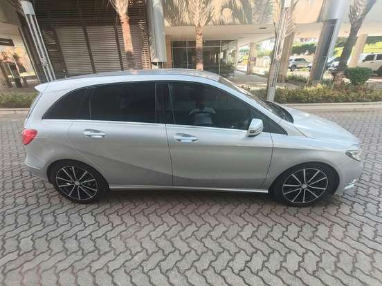 MERCEDES-BENZ-CLASSE A-1.6 200 TURBO URBAN GASOLINA 4P AUTOMATIZADO MERCEDES-BENZ-CLASSE A-2014
