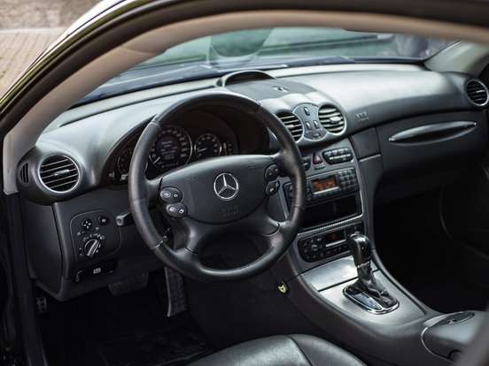 MERCEDES-BENZ-CLK 320-3.2 AVANTGARDE V6 GASOLINA 2P AUTOMÁTICO MERCEDES-BENZ-CLK 320-2004