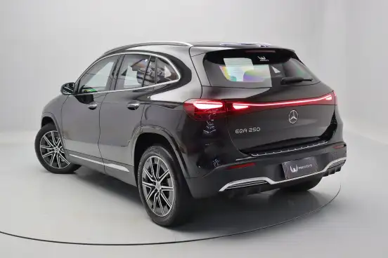 MERCEDES-BENZ-EQA 250-2024