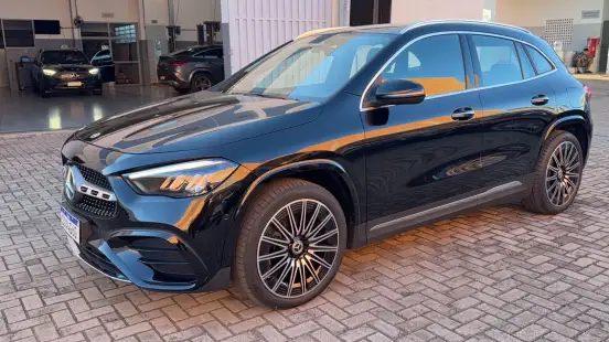 MERCEDES-BENZ-GLA 200-2025