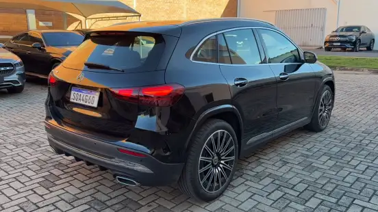 MERCEDES-BENZ-GLA 200-2025