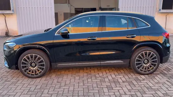 MERCEDES-BENZ-GLA 200-2025