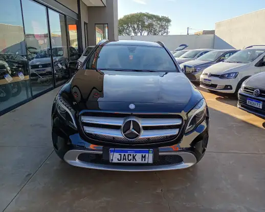 MERCEDES-BENZ-GLA 200-2015