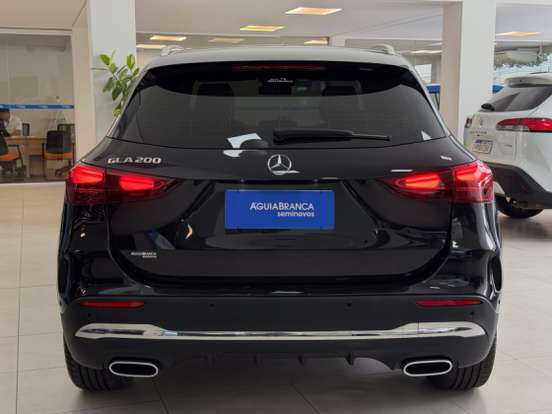 MERCEDES-BENZ-GLA 200-2024