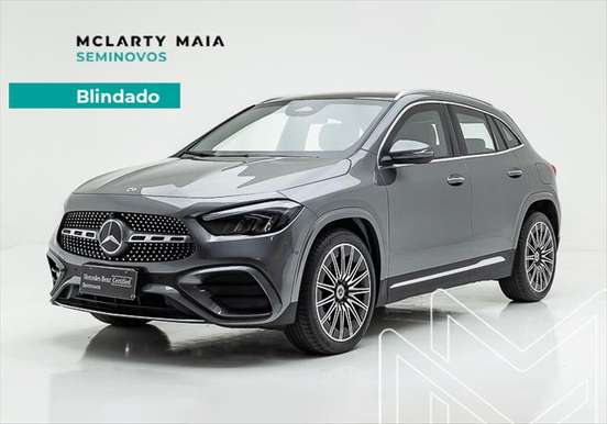 MERCEDES-BENZ-GLA 200-2024