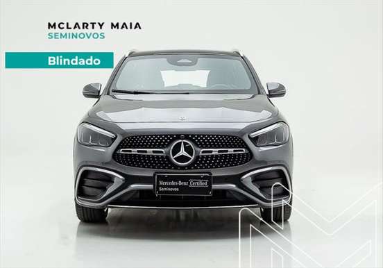 MERCEDES-BENZ-GLA 200-2024