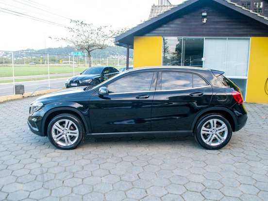 MERCEDES-BENZ-GLA 200-1.6 CGI ADVANCE 16V TURBO FLEX 4P AUTOMÁTICO MERCEDES-BENZ-GLA 200-2017