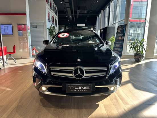 MERCEDES-BENZ-GLA 200-2015