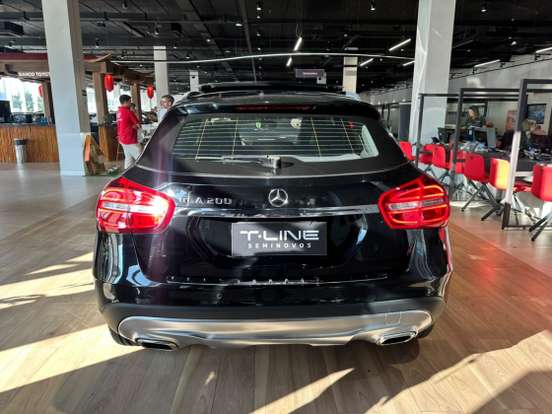 MERCEDES-BENZ-GLA 200-1.6 CGI ADVANCE 16V TURBO FLEX 4P AUTOMÁTICO MERCEDES-BENZ-GLA 200-2015