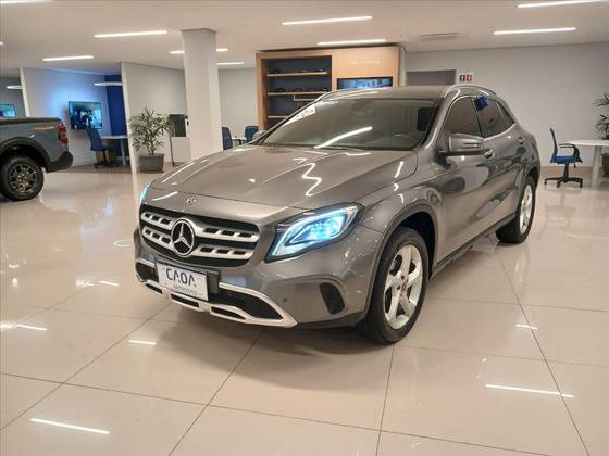 MERCEDES-BENZ GLA 200 1.6 CGI FLEX ADVANCE 7G-DCT