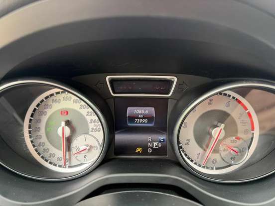 MERCEDES-BENZ-GLA 250-2016