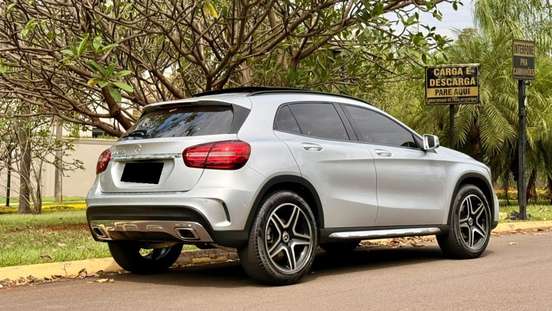 MERCEDES-BENZ-GLA 250-2019