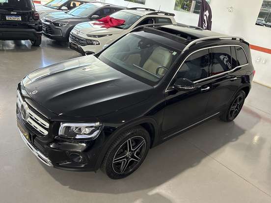 MERCEDES-BENZ-GLB 200-2021
