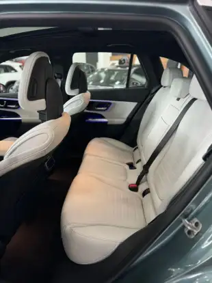 MERCEDES-BENZ-GLC 300-2026