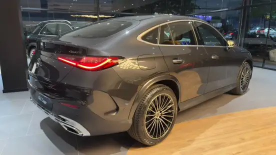 MERCEDES-BENZ-GLC 300-2026