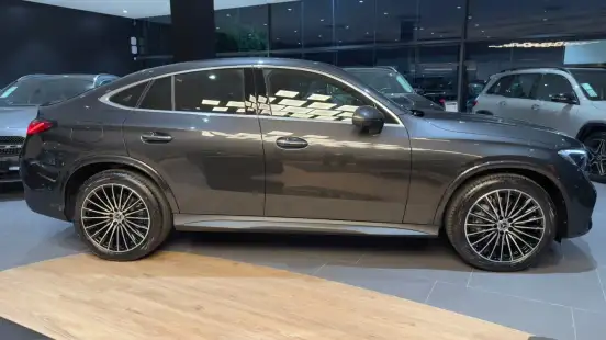 MERCEDES-BENZ-GLC 300-2026