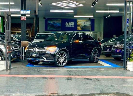 MERCEDES-BENZ-GLC 300-2020