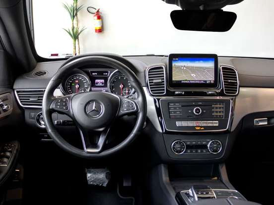MERCEDES-BENZ-GLE 400-3.0 V6 GASOLINA HIGHWAY COUPÉ 4MATIC 9G-TRONIC MERCEDES-BENZ-GLE 400-2018
