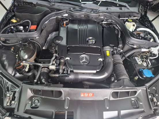MERCEDES-BENZ-C 200-1.8 CGI AVANTGARDE 16V GASOLINA 4P AUTOMÁTICO MERCEDES-BENZ-C 200-2013