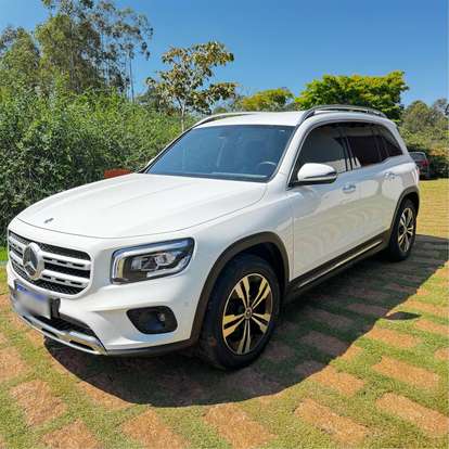 MERCEDES-BENZ-GLB 200-2021